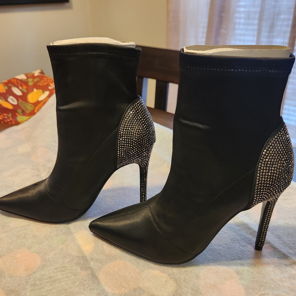 Lauren Lorraine Black Bedazzled Heeled  Ankle Boots Monique Size 6.5